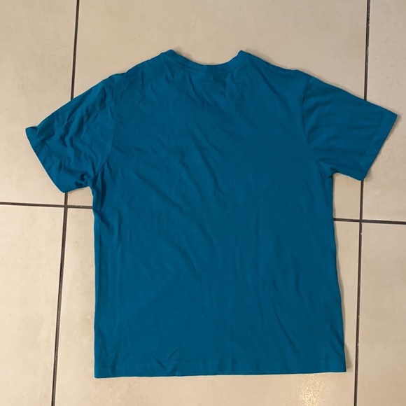 Men’s Small V-neck - Picture 5 of 7